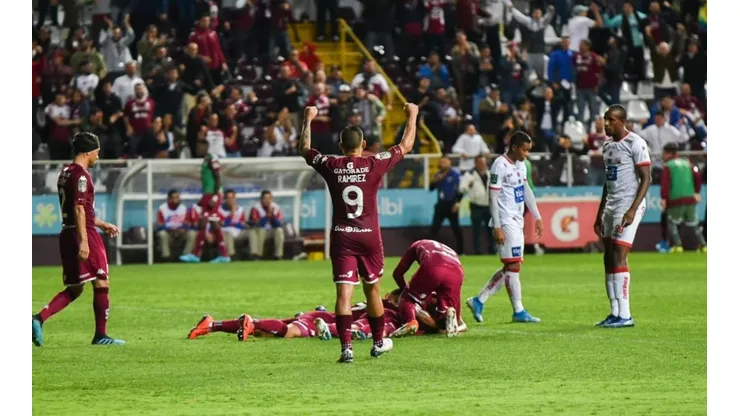 Saprissa venció por 1-0 a Santos