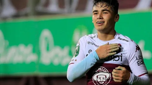 Manfred Ugalde con la camiseta del Saprissa