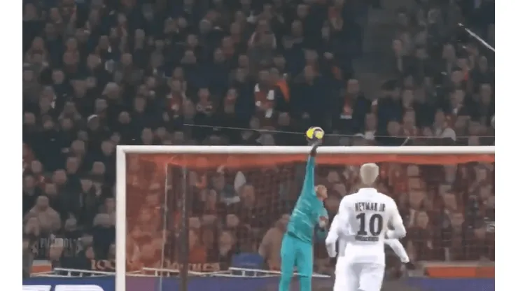 Keylor Navas se lució y el PSG ganó 2-0