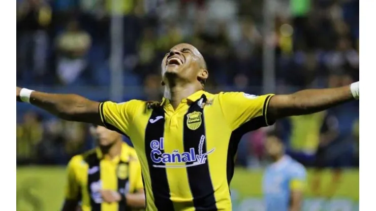 Rony Martínez fue el máximo artillero de la Copa Premier Centroamericana