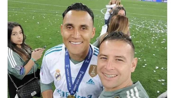 Juan Gabriel Guzmán y Keylor Navas