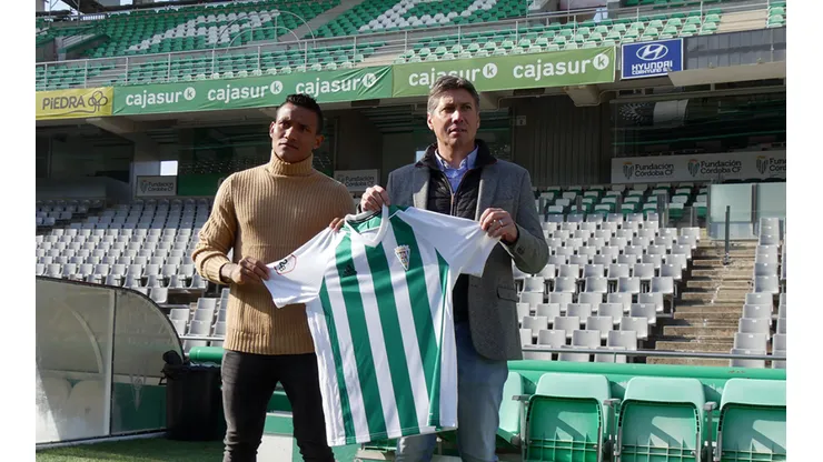 Presentación oficial de Luis Garrido en Córdoba