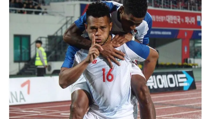 ¡Rolando Blackburn vuelve al fútbol de Sudamérica!