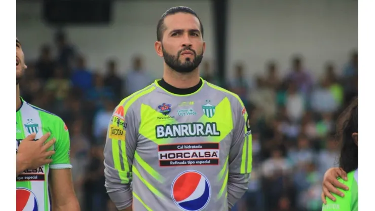 Adrián Lemos salió portero menos batido en Guatemala de forma muy curiosa
