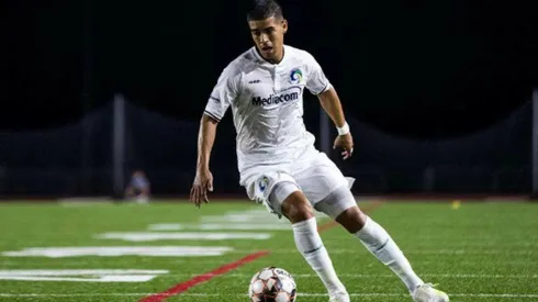 Efraín Burgos cambia de equipo para estar en la Selecta