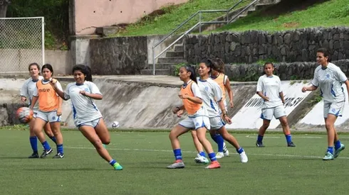 Selección femenina El Salvador