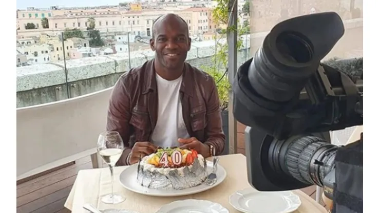 David Suazo festejó sus 40 años de edad
