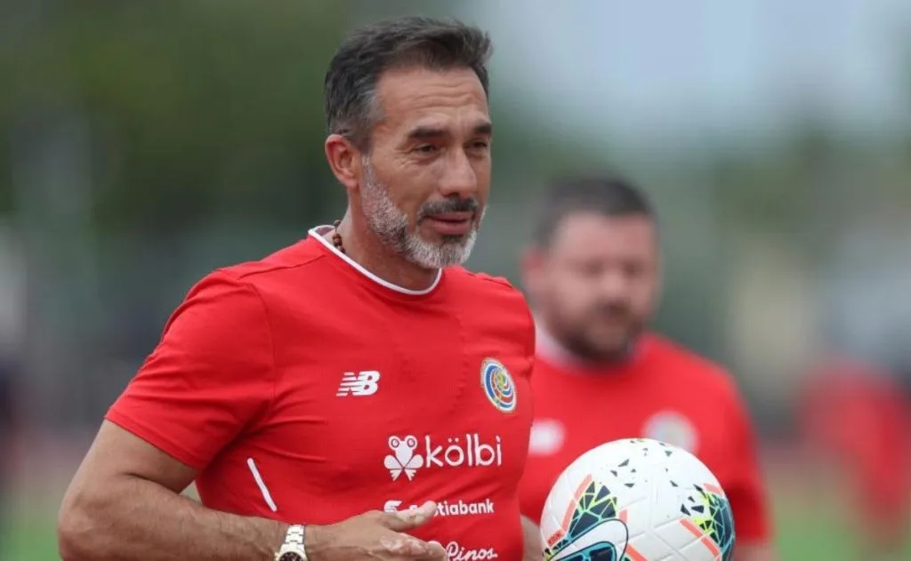 Gustavo Matosas (FCRF).