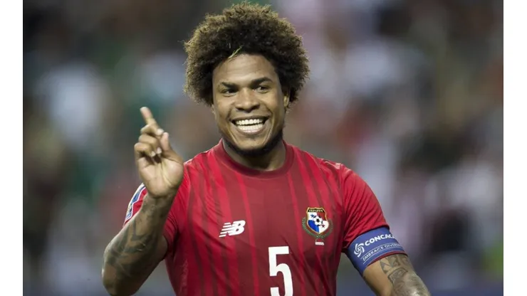 Román Torres se cortó la melena e hizo estallar las redes sociales