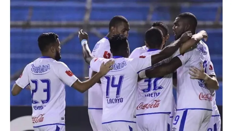 Olimpia derrota a Comunicaciones en cuartos de final de la Concacaf League
