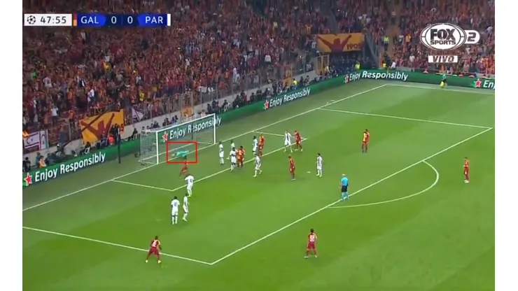 La tremenda atajada de Keylor que le dio vida al PSG ante Galatasaray
