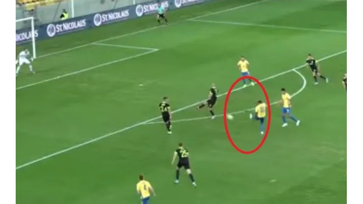 Golazo de Eric Davis