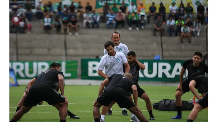 Comunicaciones recupera a dos jugadores lesionados previo al partido contra Olimpia