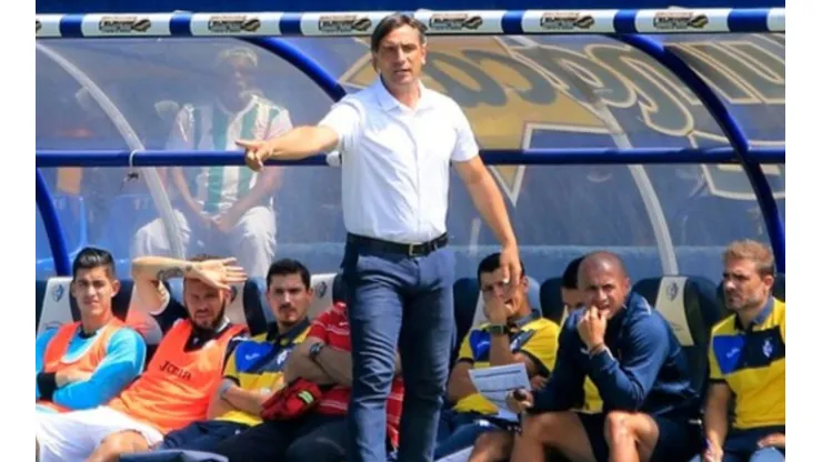 Martín Arriola es despedido como técnico del Cartaginés