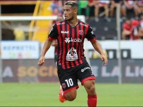 Alex López renueva contrato con el Alajuelense