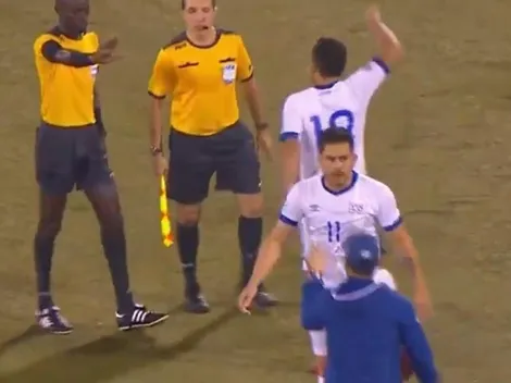 Ira total de los salvadoreños al final de su partido ante Dominicana