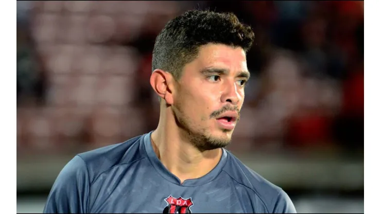 José Salvatierra da un gran ejemplo al fútbol de Costa Rica