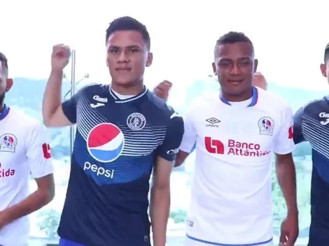 Jugadores de Olimpia y Motagua se unen para dar mensaje de paz en los estadios