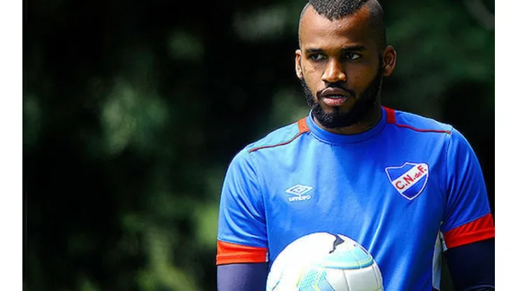 Luis "Manotas" Mejía enciende las alarmas en Panamá