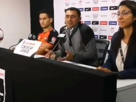 DT de Águila y periodista tico chocan en plena rueda de prensa de Liga Concacaf