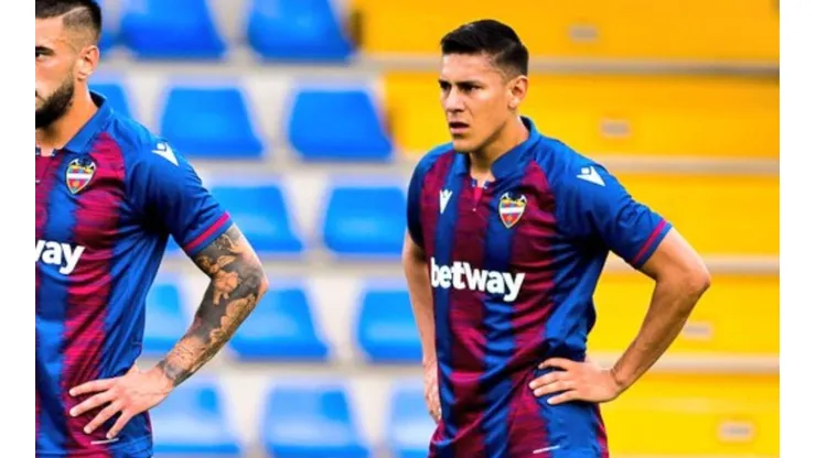 La razón por la que Óscar Duarte no juega aún en Levante