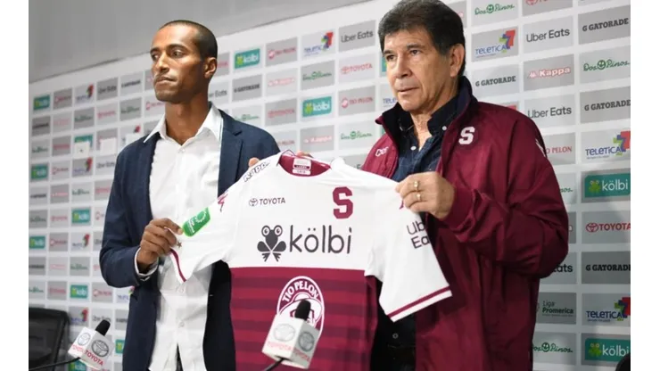 Roy Miller es nuevo jugador de Deportivo Saprissa