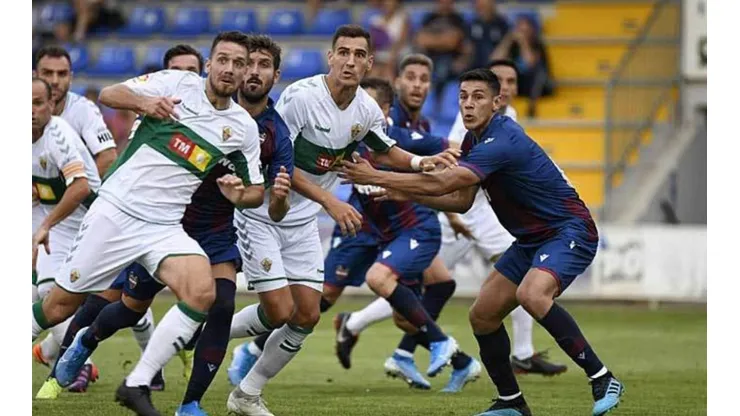 Oscar Duarte hizo su debut con el Levante de España
