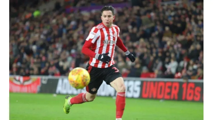 Bryan Oviedo, a un paso de cambiar de club en europa