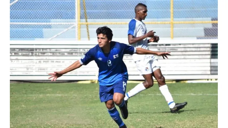 El Salvador 2-0 Panamá
