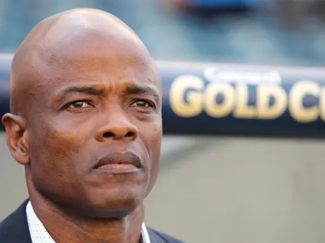 Informan que Julio Dely Valdés no seguirá como DT de Selección Panamá