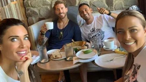 Sergio Ramos y Keylor Navas con sus esposas