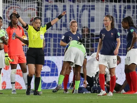 Árbitra hondureña fue 2 veces al VAR en misma jugada del Mundial Femenino