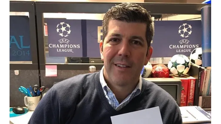 Fernando Palomo cumplió su promesa y lució camiseta de Alianza en Madrid