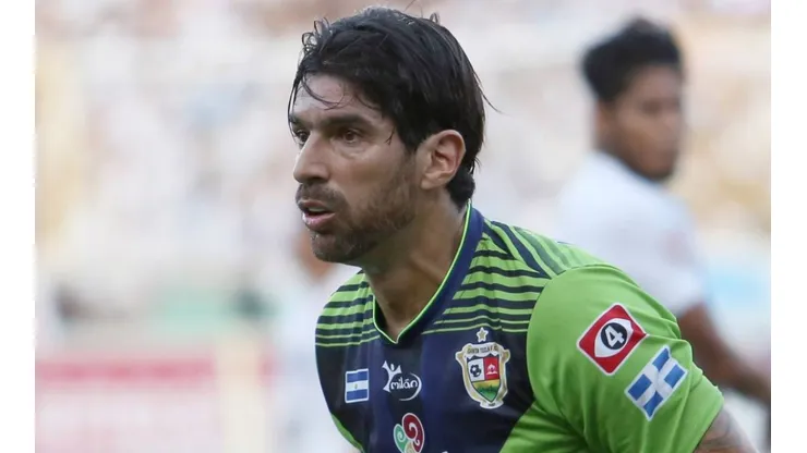 "Loco" Abreu habló sobre la posibilidad de ser entrenador en El Salvador