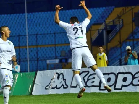 La afición de Guatemala abandona los estadios