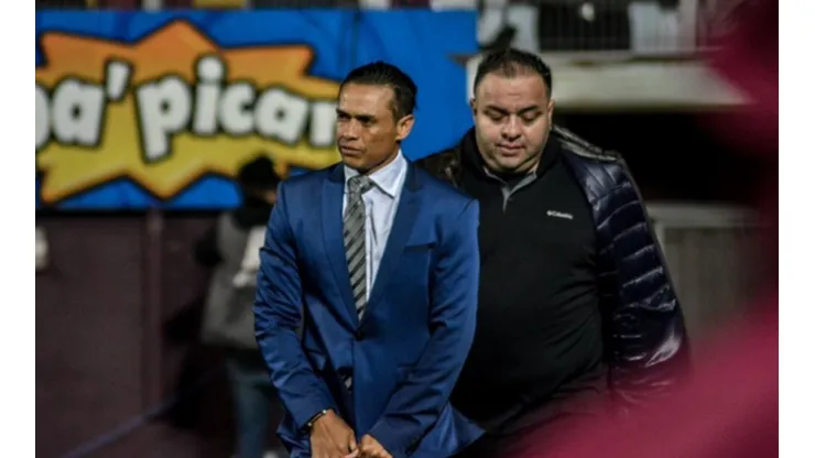 "Aún si queda eliminado, Walter Centeno debe seguir en Saprissa"