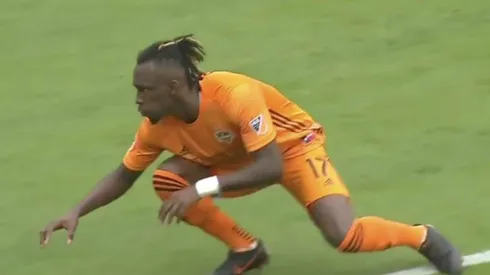 ¡En llamas! Alberth Elis hace gol y pone dos asistencias en triunfo del Dynamo