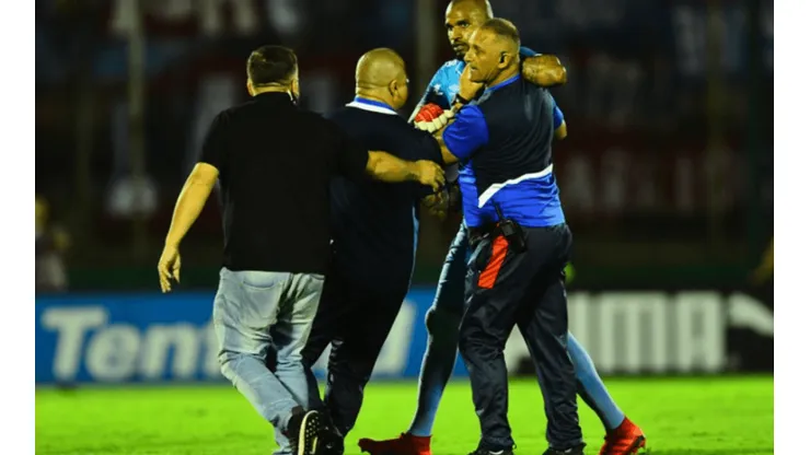 Sanción confirmada para Mejía tras su pelea en el clásico uruguayo