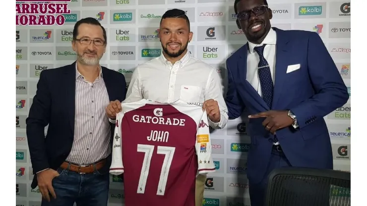 El extremo regresa a Saprissa por un motivo personal tras casi ocho años como legionario