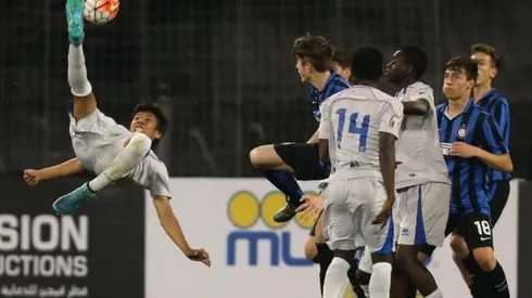 El joven defensor llega al actual campeón tico en un préstamo por el resto de la temporada