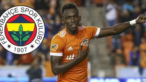 El atacante catracho espera que se resuelva su traspaso al club de Estambúl