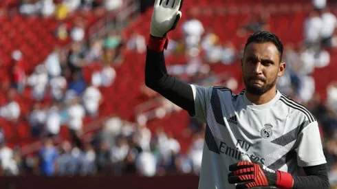 El arquero tico habría aprobado la renovación con la condición de jugar durante todo el mercado