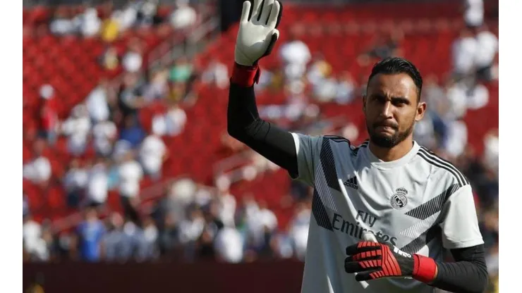 El arquero tico habría aprobado la renovación con la condición de jugar durante todo el mercado