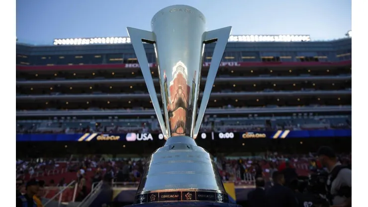 El trofeo de la Copa Oro, que dará inicio el 15 de junio de este año (Foto: Twitter).