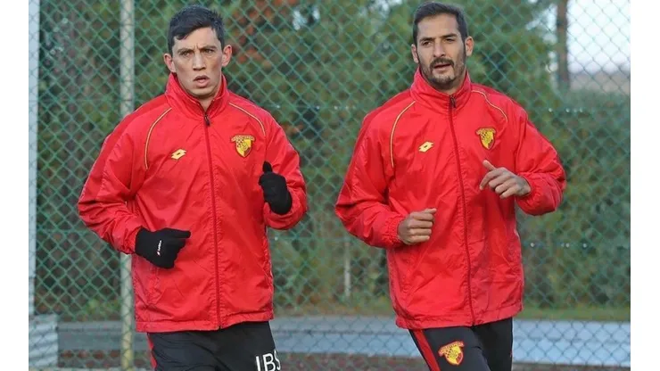 El volante tico demostró sus destrezas en el baile durante el entrenamiento