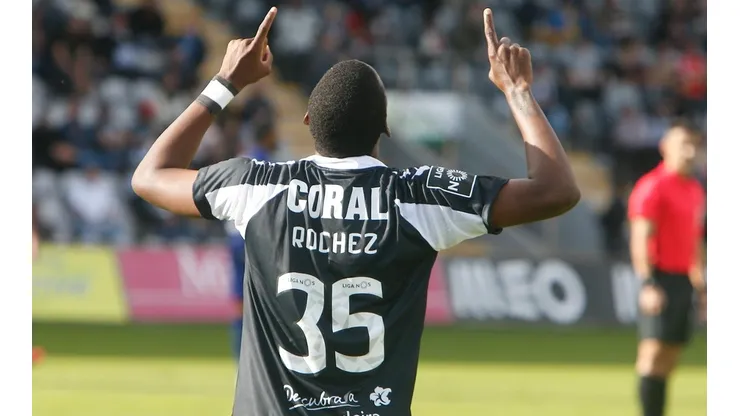 El atacante catracho ya superó a Suazo en Portugal y su producción de la pasada campaña