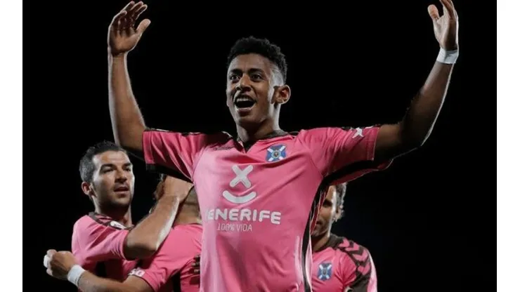 El atacante catracho regresaría al club con el que marcó 20 goles en dos temporadas