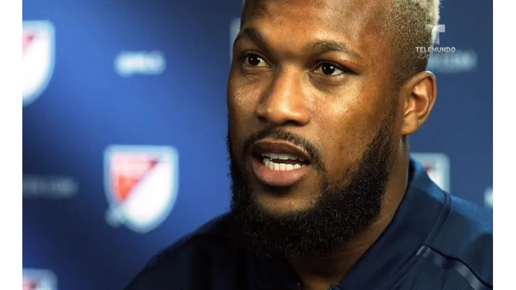 Kendall Waston no se guardó nada.