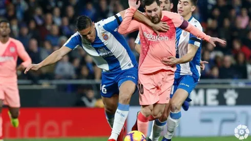 Duarte intentó frenar a Messi en varias ocasiones pero el argentino marcó en dos ocasiones