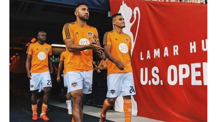 Álvarez pudiera firmar un nuevo contrato con Houston y volver a ser compañero de Darwin Cerén
